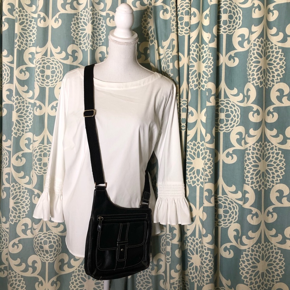 ILI Leather Crossbody Bag